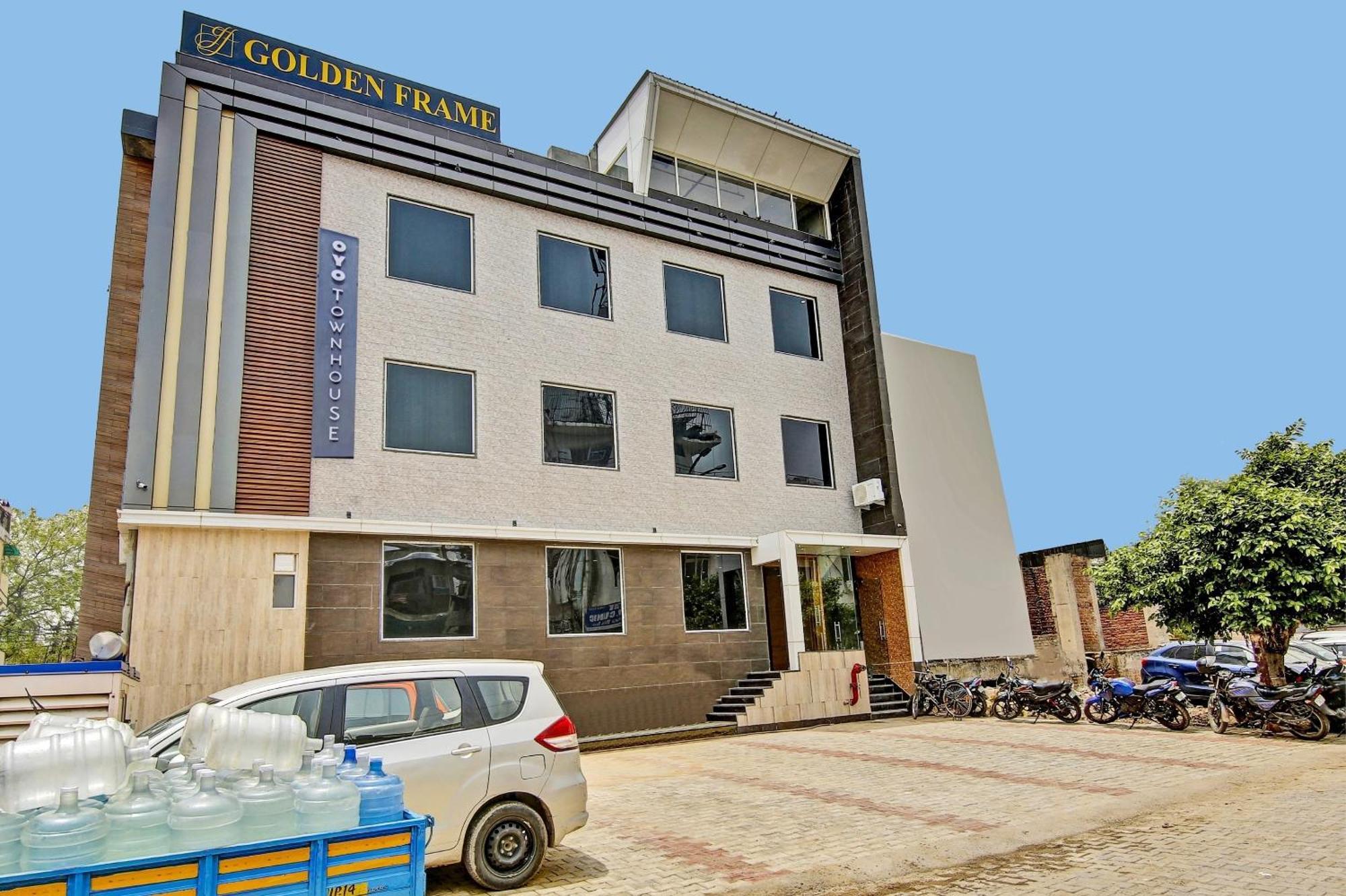 Hotel Townhouse Golden Frame Ghaziabad Exterior foto