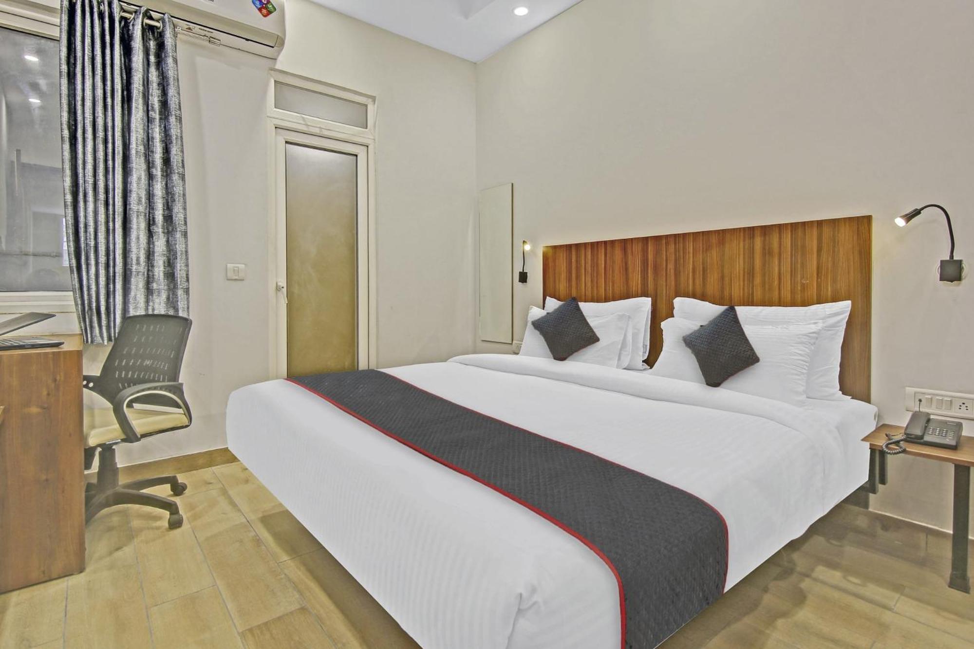 Hotel Townhouse Golden Frame Ghaziabad Exterior foto